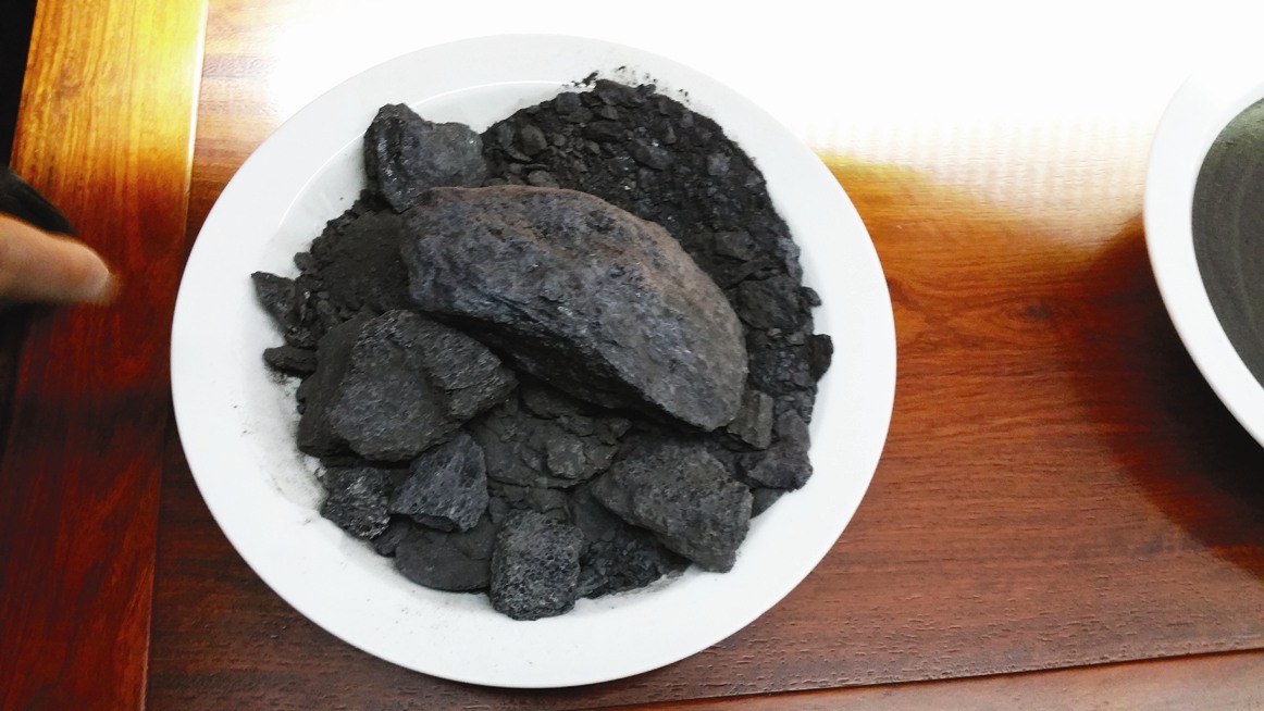 采礦權范圍僅0.05平方千米，存在安全隱患，申請擴界常受阻