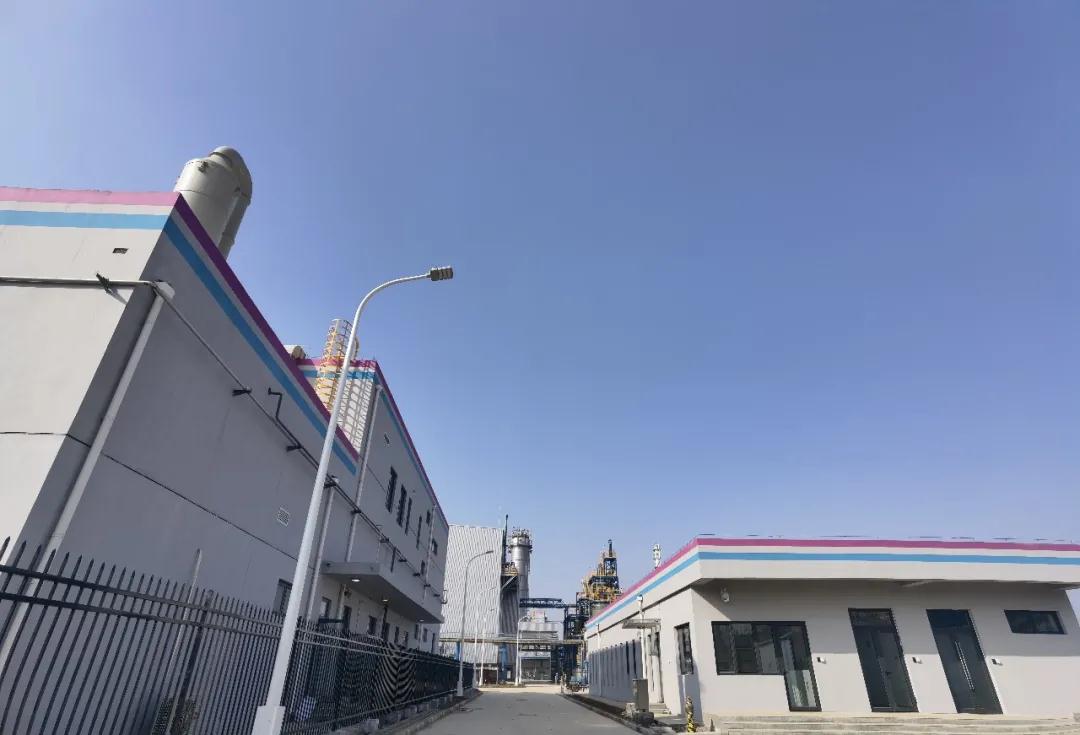 江蘇鎮江贏(yíng)創(chuàng  )新安9000噸/年氣相二氧化硅項目試產(chǎn)