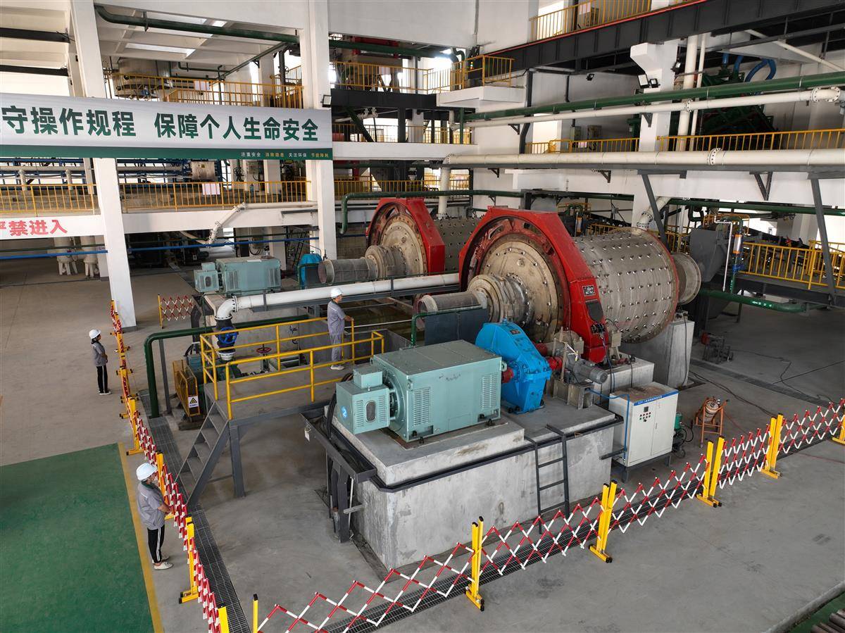 【項目】湖北潘達爾年產60萬噸硅基新材料（石英砂、硅微粉）一期投產