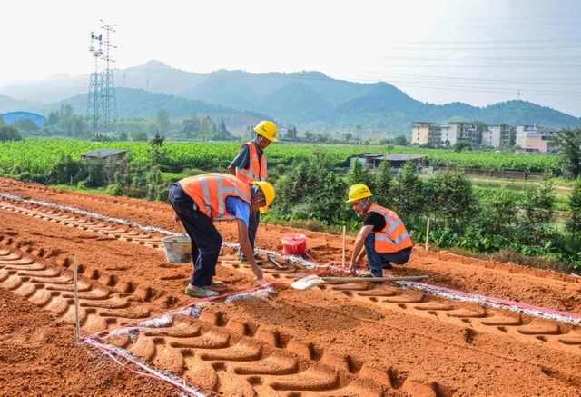 變廢為寶，江西利用鋰云母尾礦長石粉建設“美綠高速” 　　