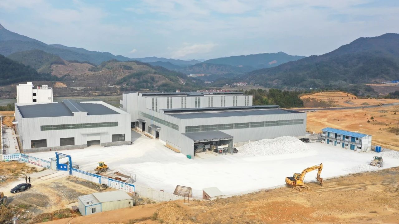 福建20萬噸納米碳酸鈣項目投產！ 　　